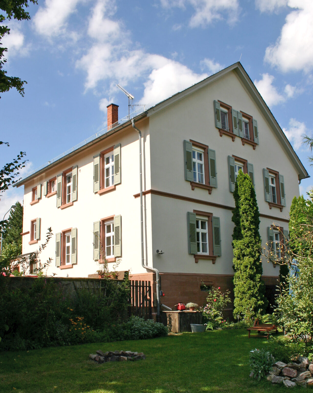 Foto Rückseite Pfarrhaus Otzberg